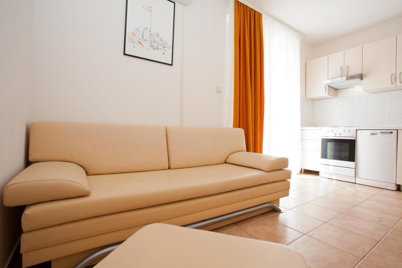Apartments Glibo Near The Sea And Town Center! Кърк Екстериор снимка